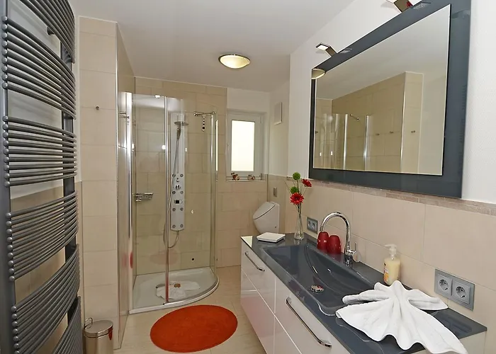 Luv & Lee - Apt. 01 *